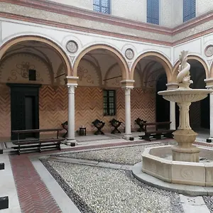 Foresteria Palazzo Guazzoni Zaccaria , Crémone Italie